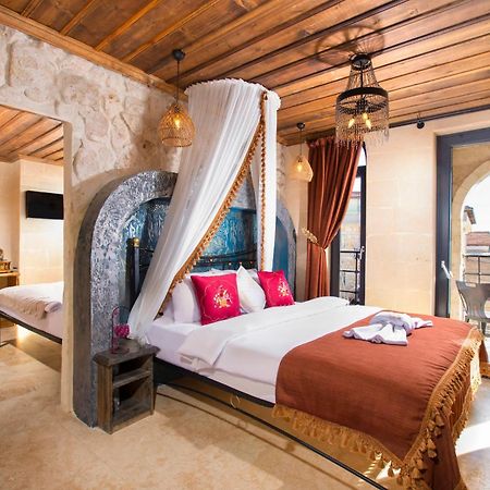 מלון אוצ'יסר Alika Castle House מראה חיצוני תמונה