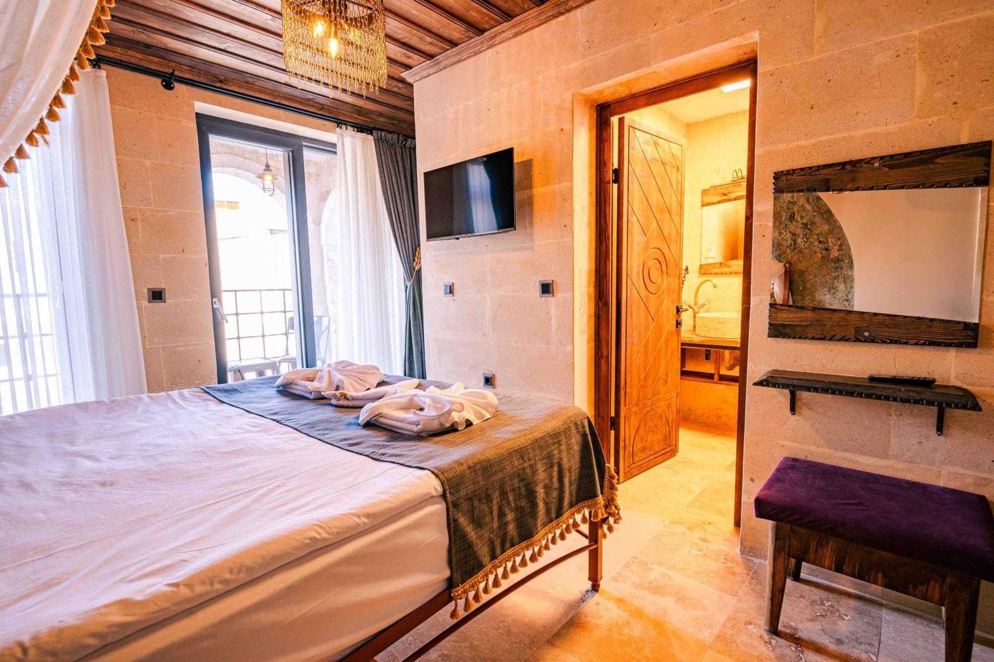 מלון אוצ'יסר Alika Castle House מראה חיצוני תמונה