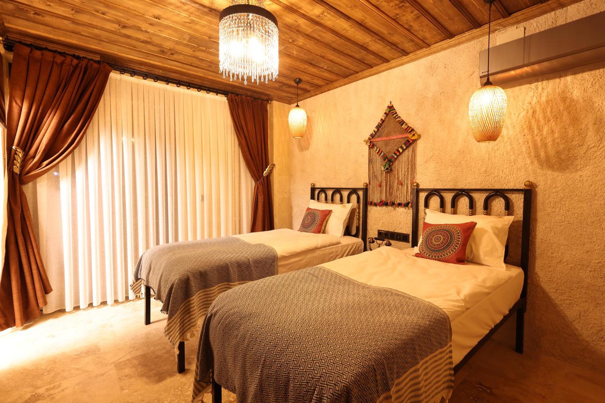 מלון אוצ'יסר Alika Castle House מראה חיצוני תמונה
