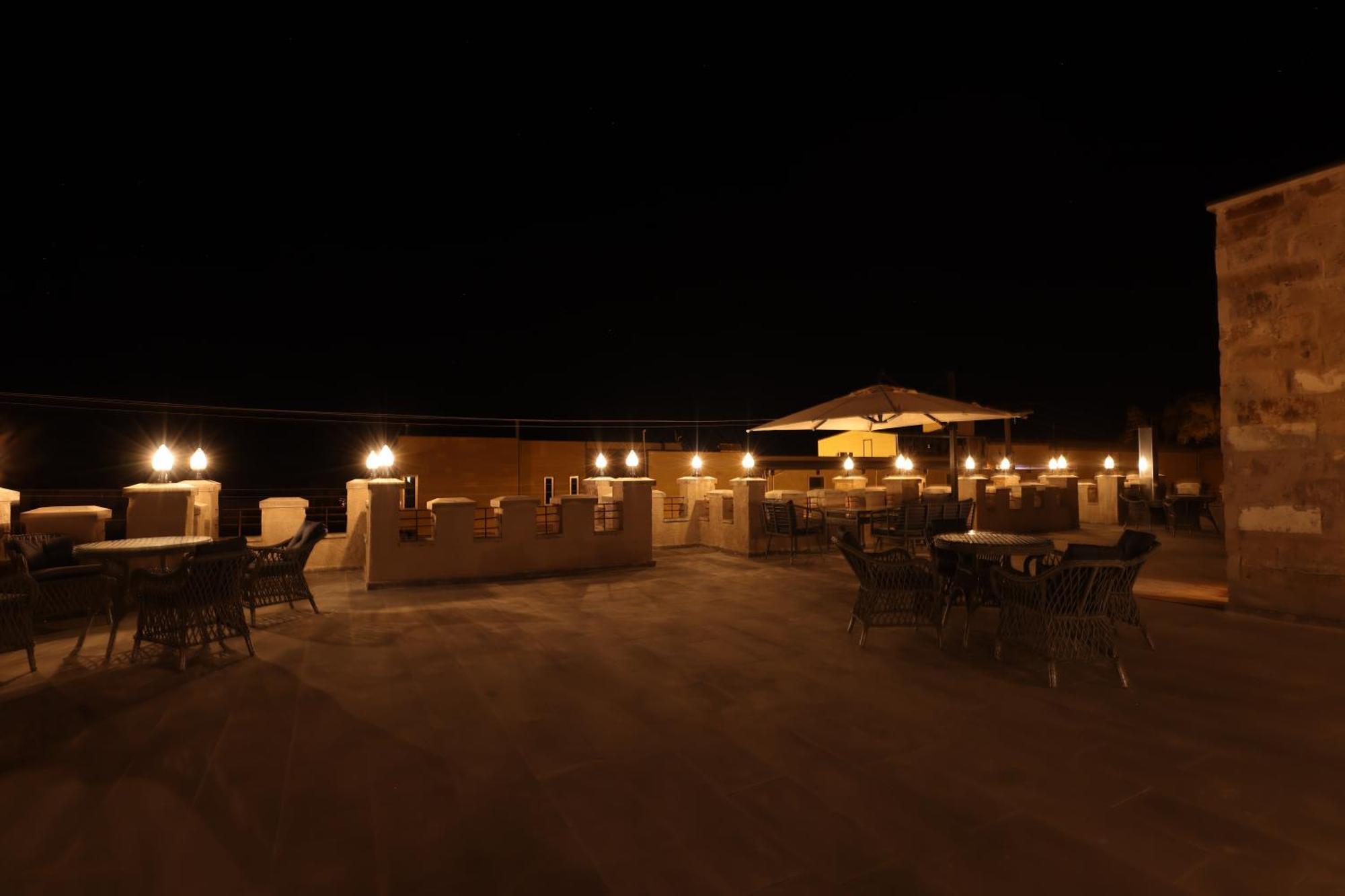 מלון אוצ'יסר Alika Castle House מראה חיצוני תמונה