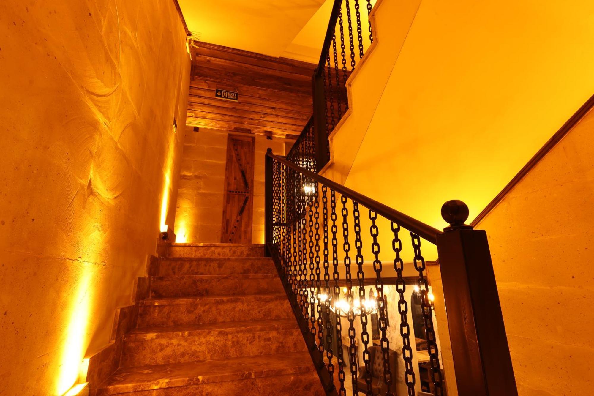מלון אוצ'יסר Alika Castle House מראה חיצוני תמונה