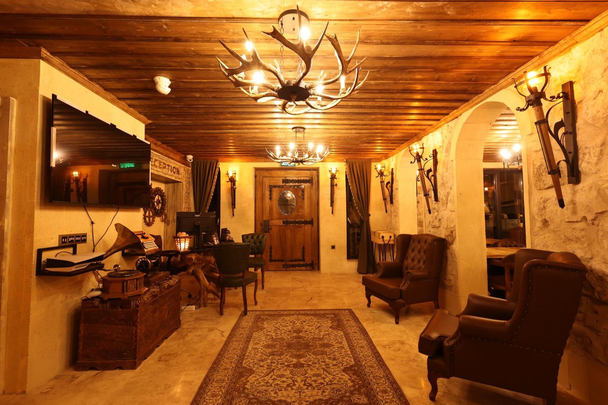 מלון אוצ'יסר Alika Castle House מראה חיצוני תמונה