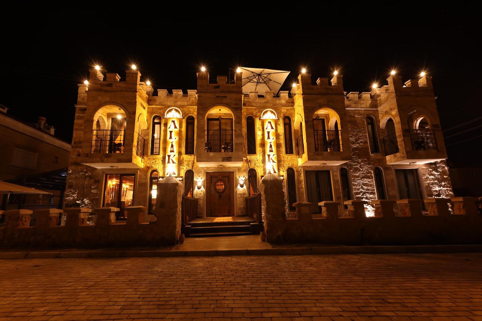 מלון אוצ'יסר Alika Castle House מראה חיצוני תמונה