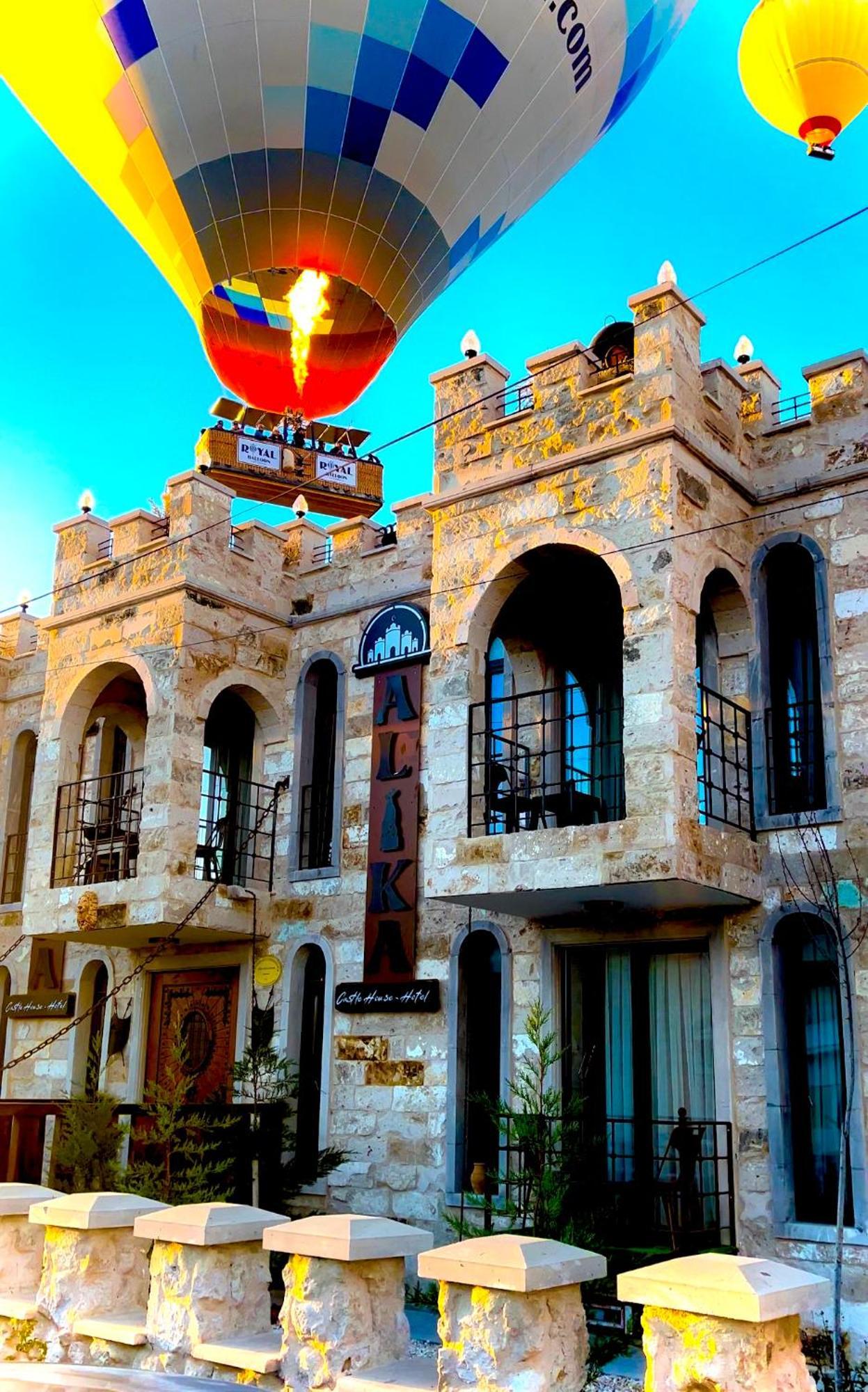 מלון אוצ'יסר Alika Castle House מראה חיצוני תמונה