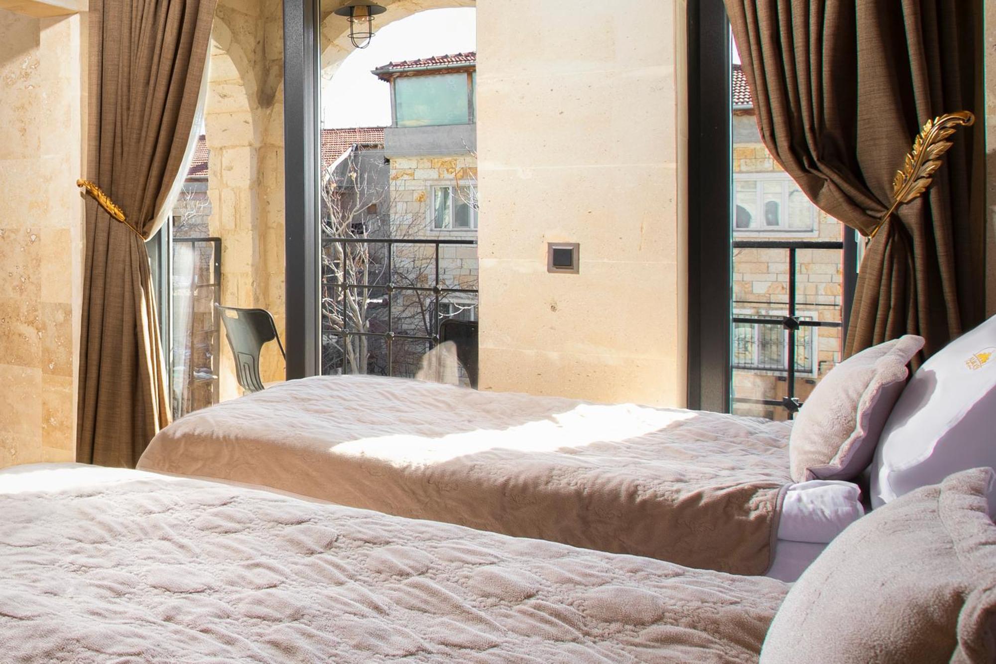 מלון אוצ'יסר Alika Castle House מראה חיצוני תמונה